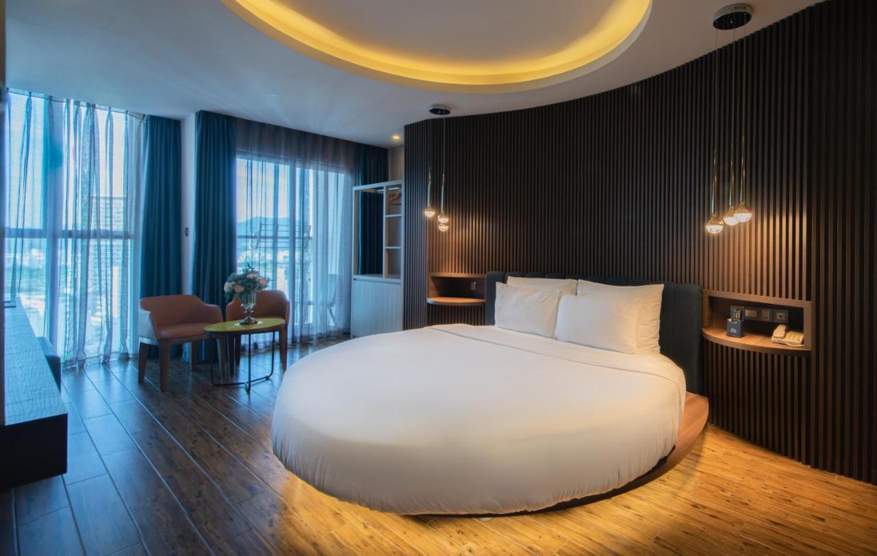 Khách sạn Aaron 3*